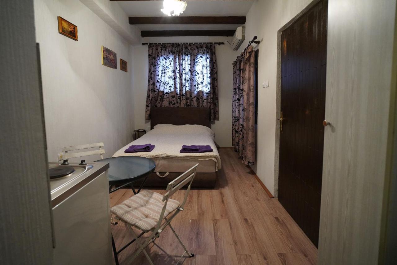 Apartment Rale